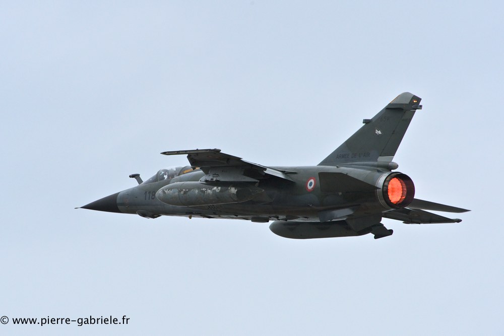 mirage-f1-100ans_6000.jpg