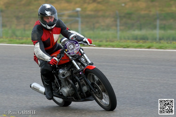 coyotes-2014-solo_4418.jpg