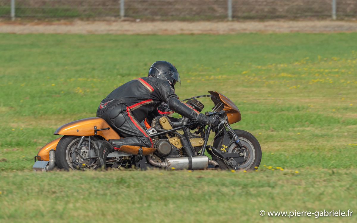 side-g91_0202.jpg