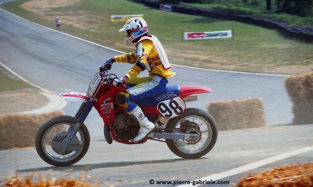 arnos-1987_n851.jpg