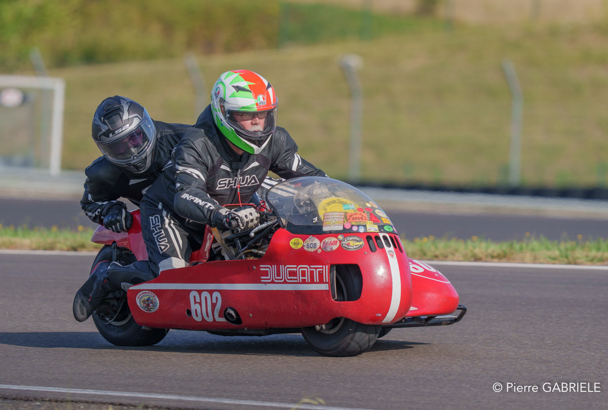 sides-a74n_04114.jpg