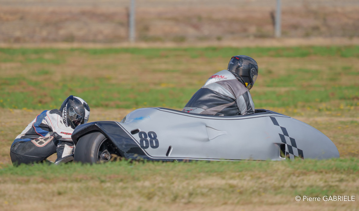sides-a74n_04283.jpg