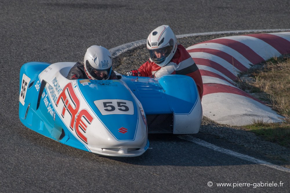 side-d5_5782.jpg