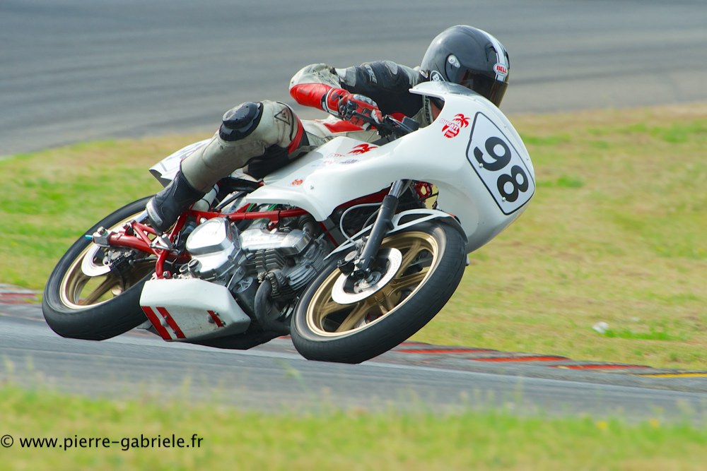 vecchio-ducati-twin_1008.jpg