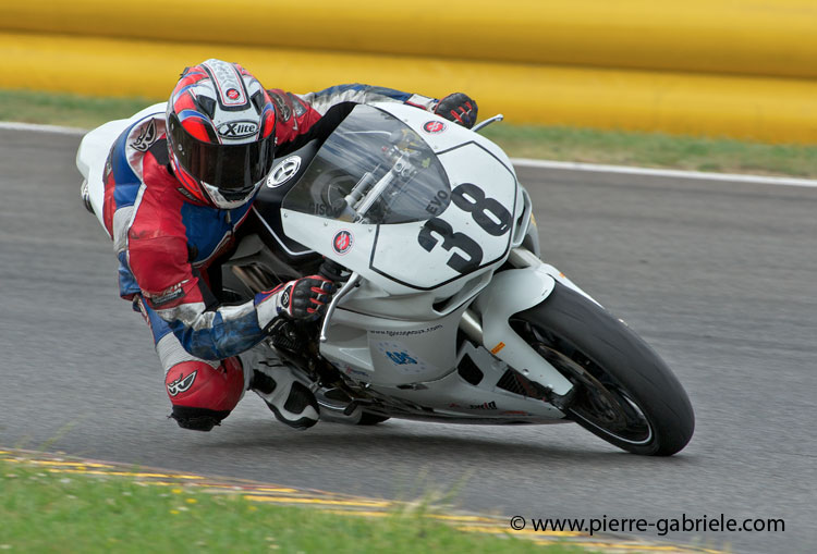 nogaro-toptwin-2011_4506.jpg