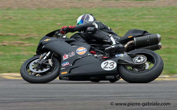 nogaro-toptwin-2011_5086.jpg