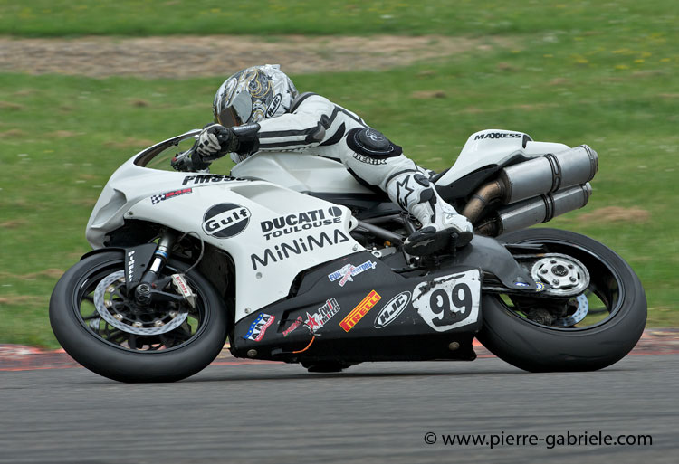 nogaro-toptwin-2011_5118.jpg