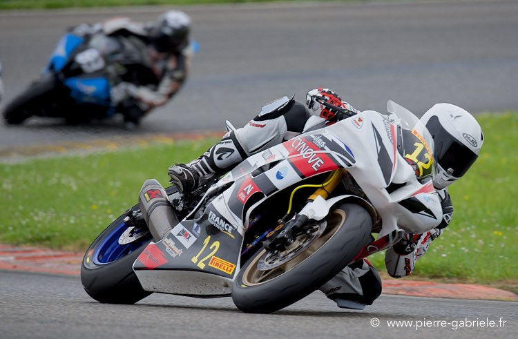 supersport-pirelli_2050.jpg