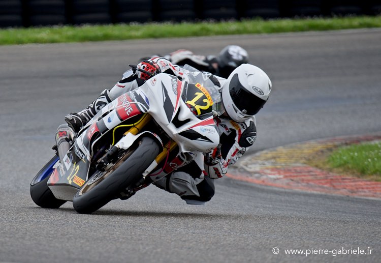 supersport-pirelli_2080.jpg