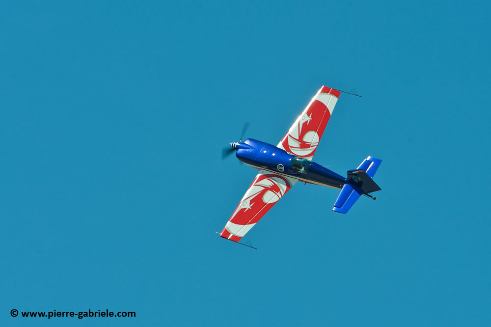 extra330_9230.jpg