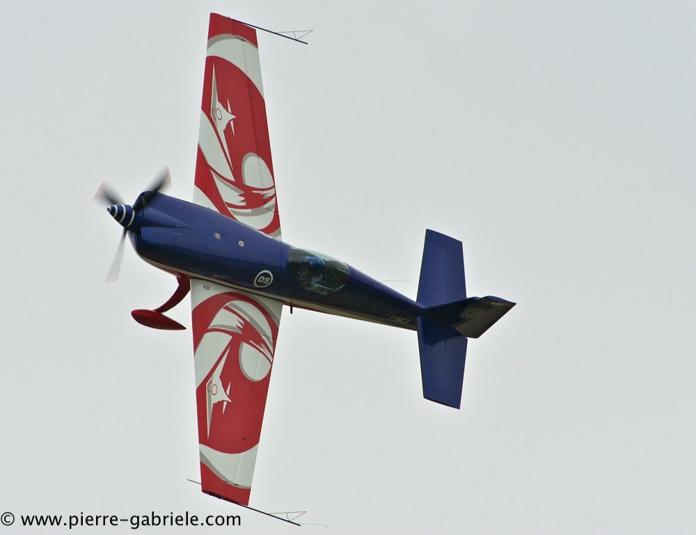 extra330_2909.jpg