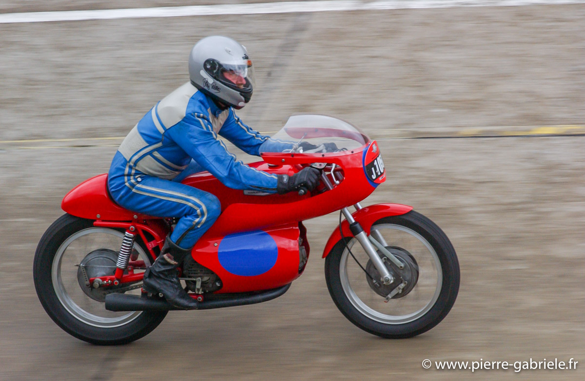 MonthubertAermacchi350.jpg