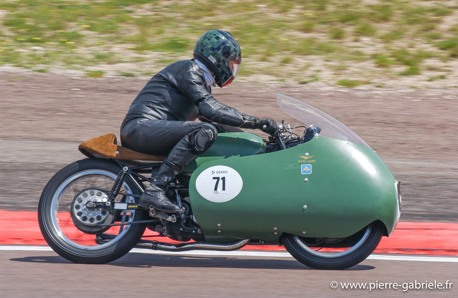 guzzi.jpg