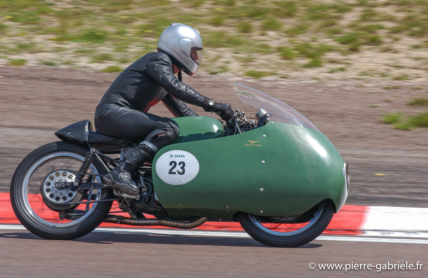 guzzi2.jpg