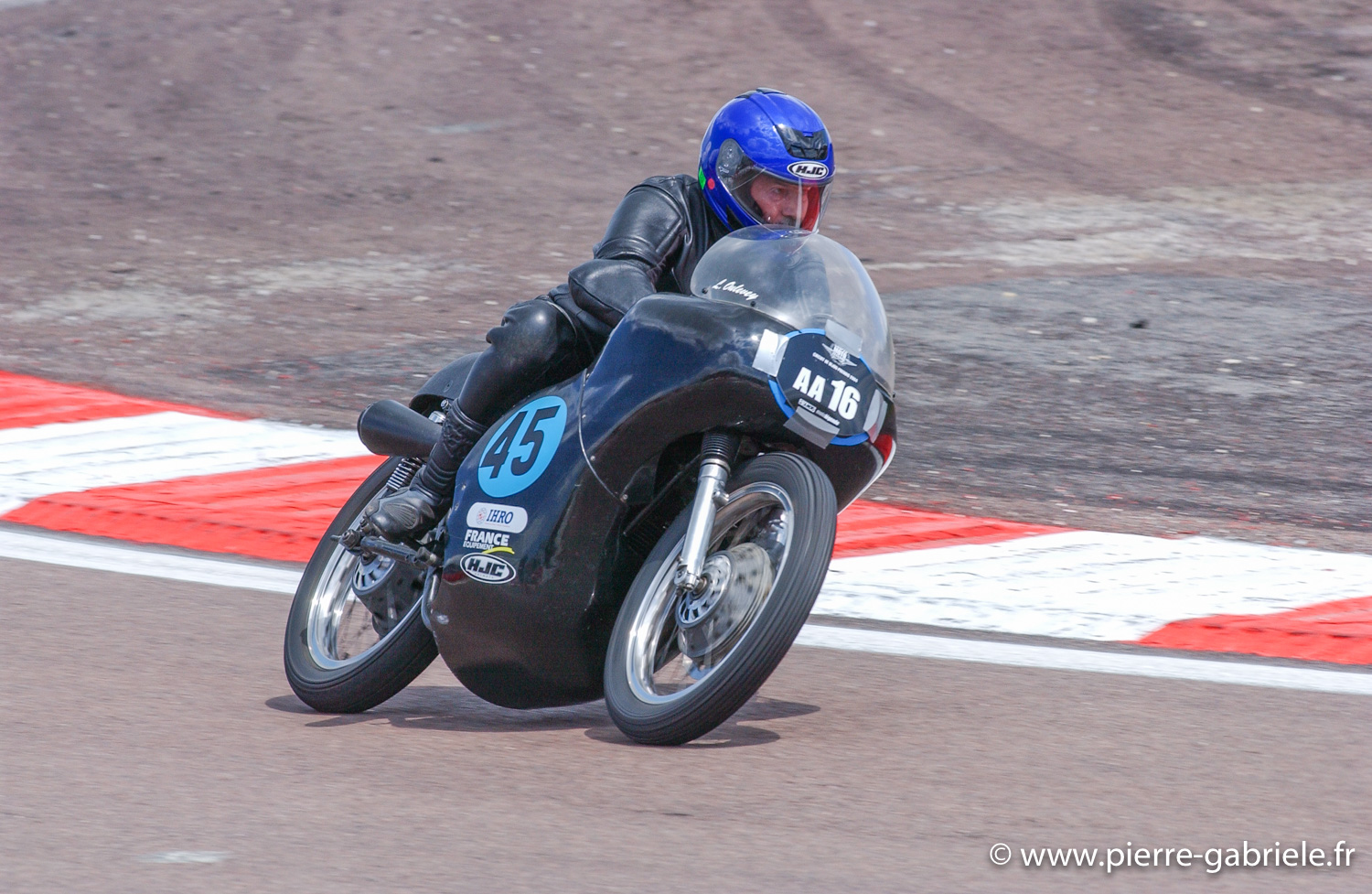 ouleveyajs350.jpg