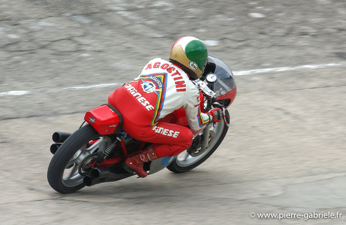 ago4082.jpg