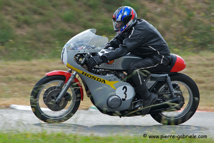 cercle-t-2010_1997.jpg