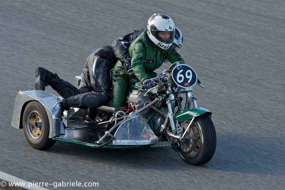 dimanche-side_2050.jpg