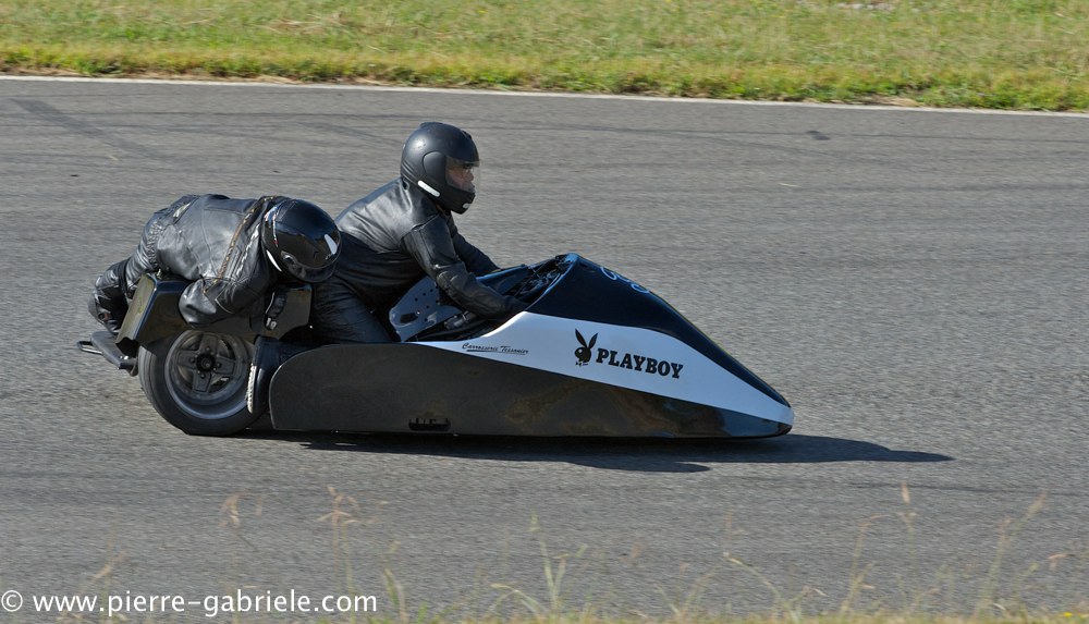dimanche-side_2104.jpg