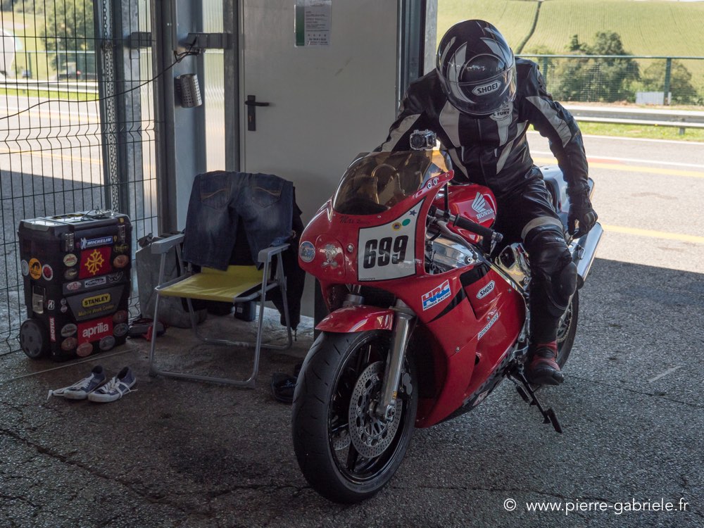 stands-dimanche-gx8_0140.jpg