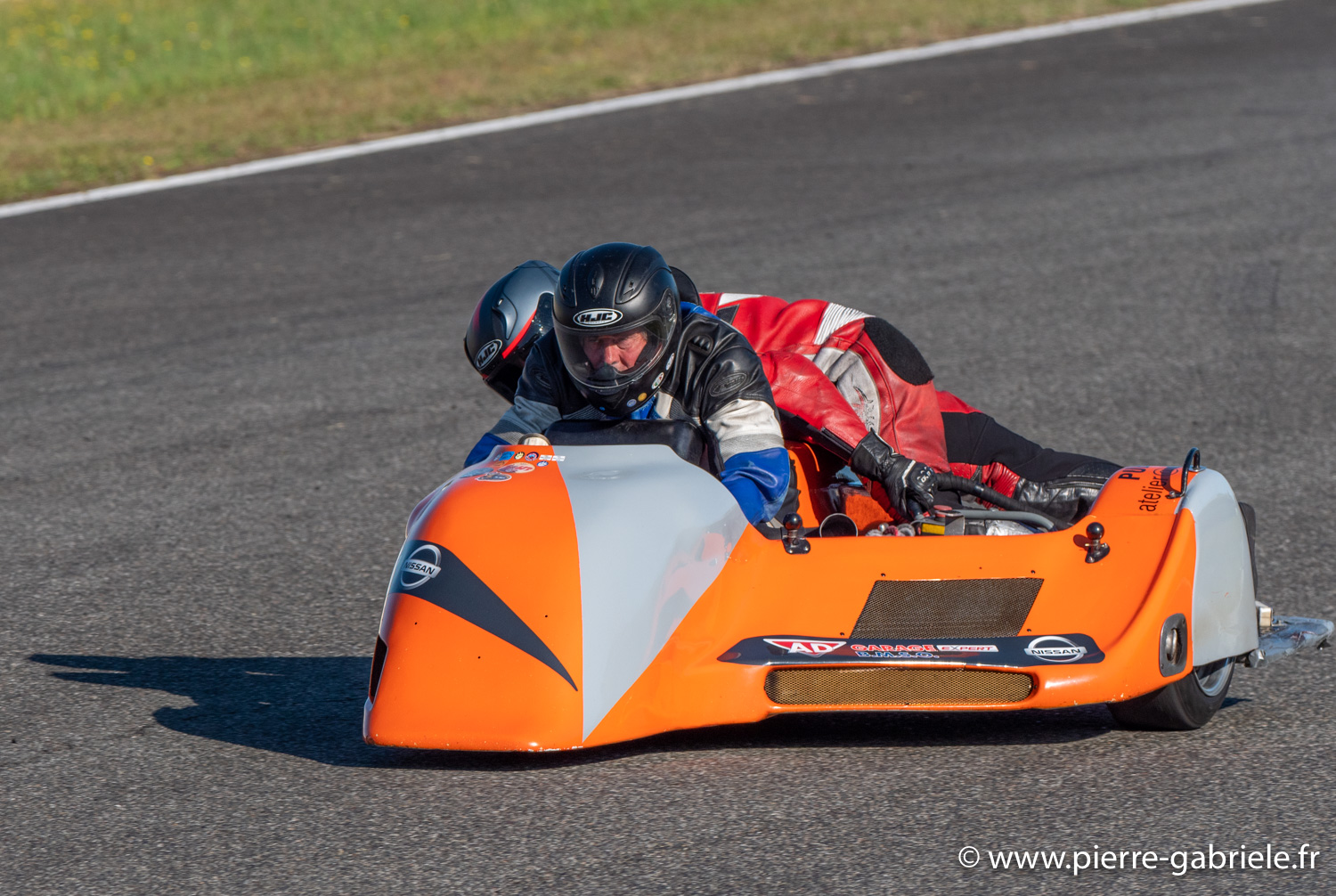 sides-g93_2012.jpg