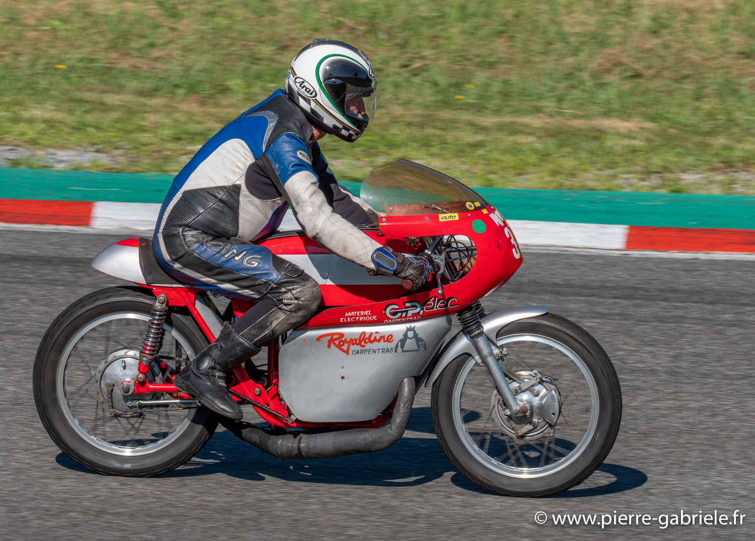 solos-g93_2101.jpg