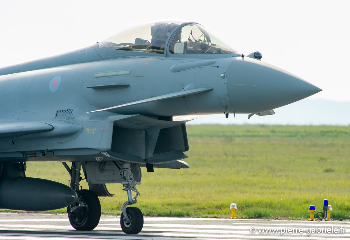 typhoon_4883.jpg