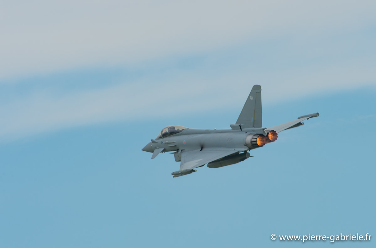 typhoon_5860.jpg