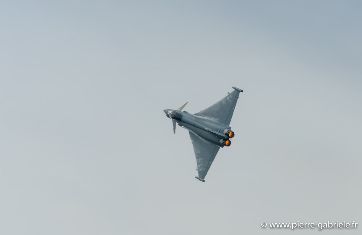 typhoon_5915.jpg
