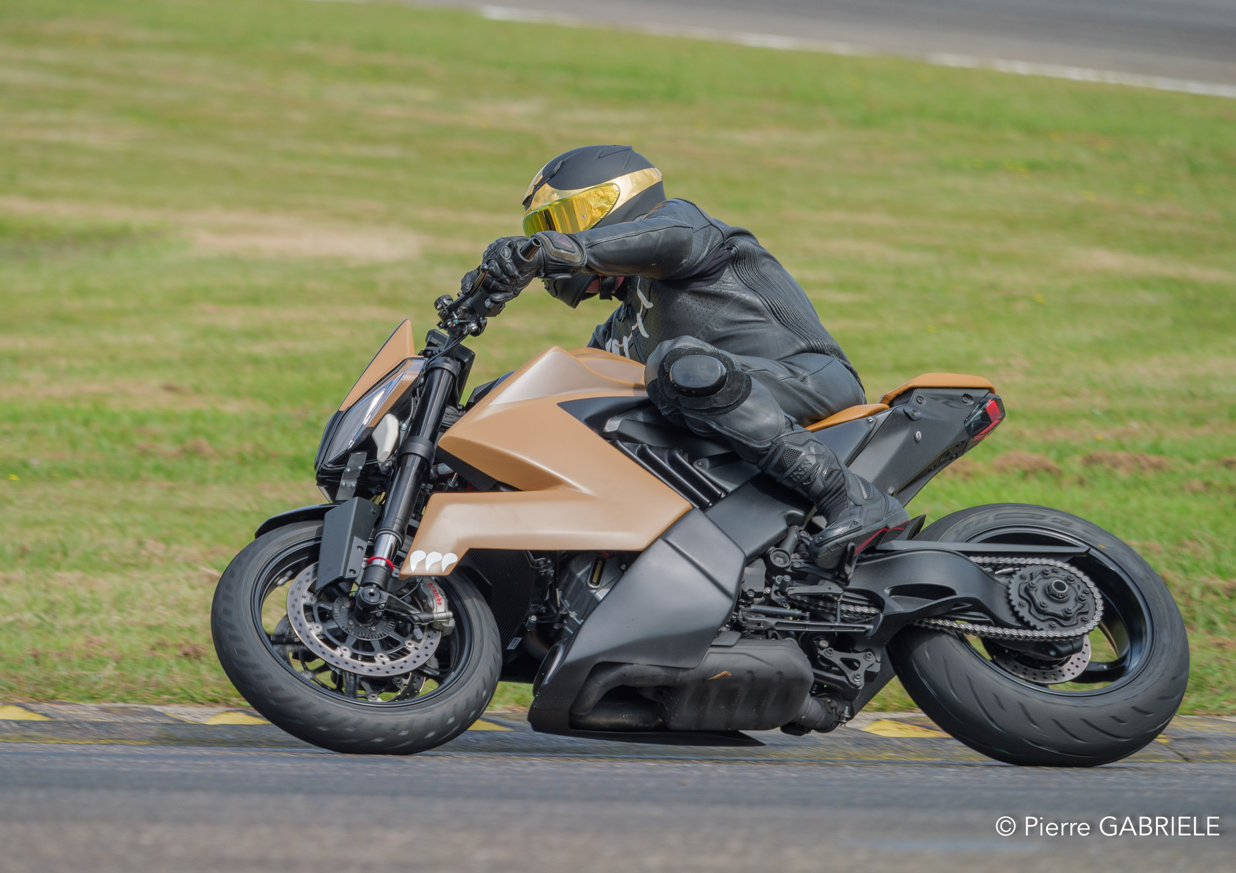 demo-pro-gh6_6188.jpg