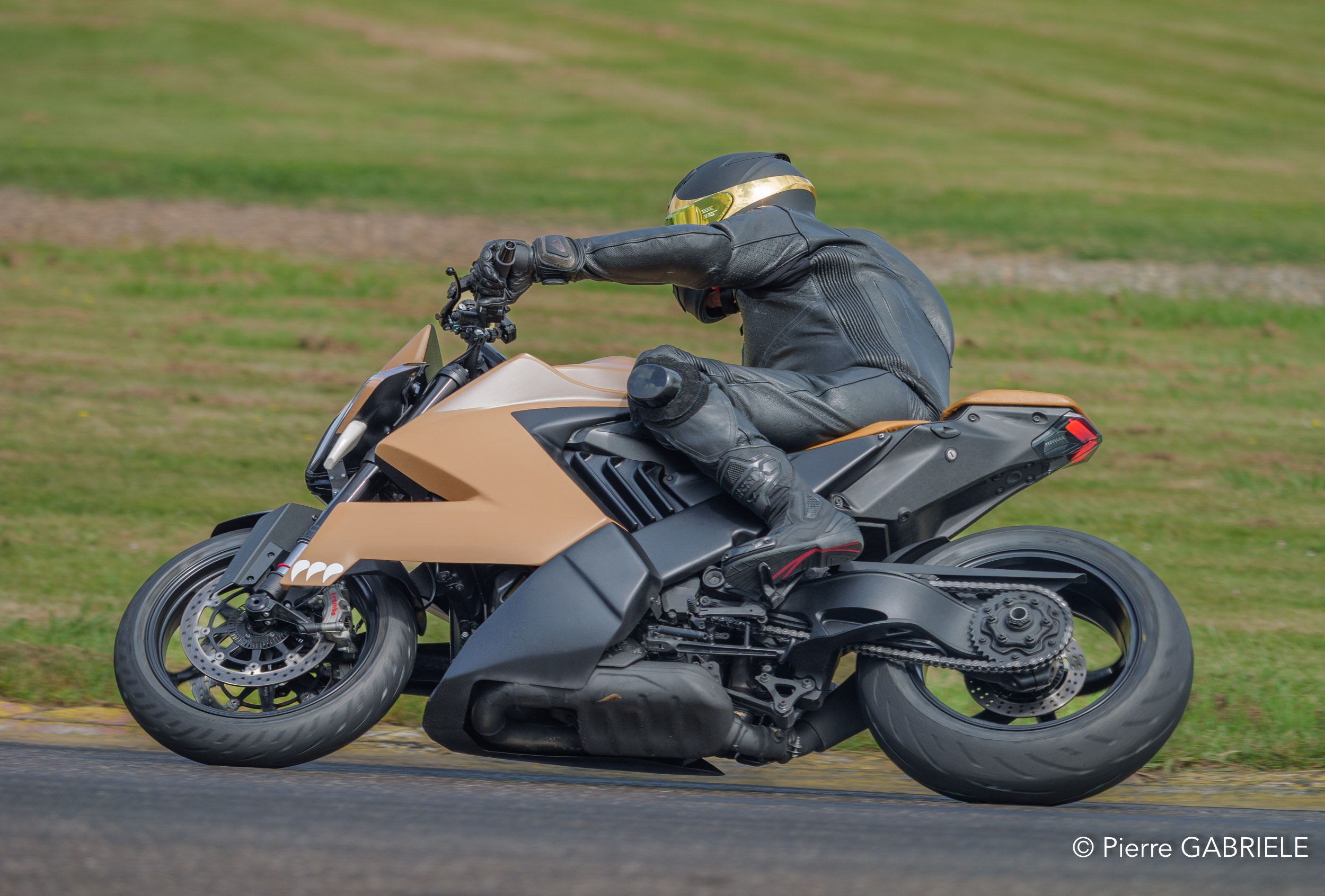 demo-pro-gh6_6189.jpg