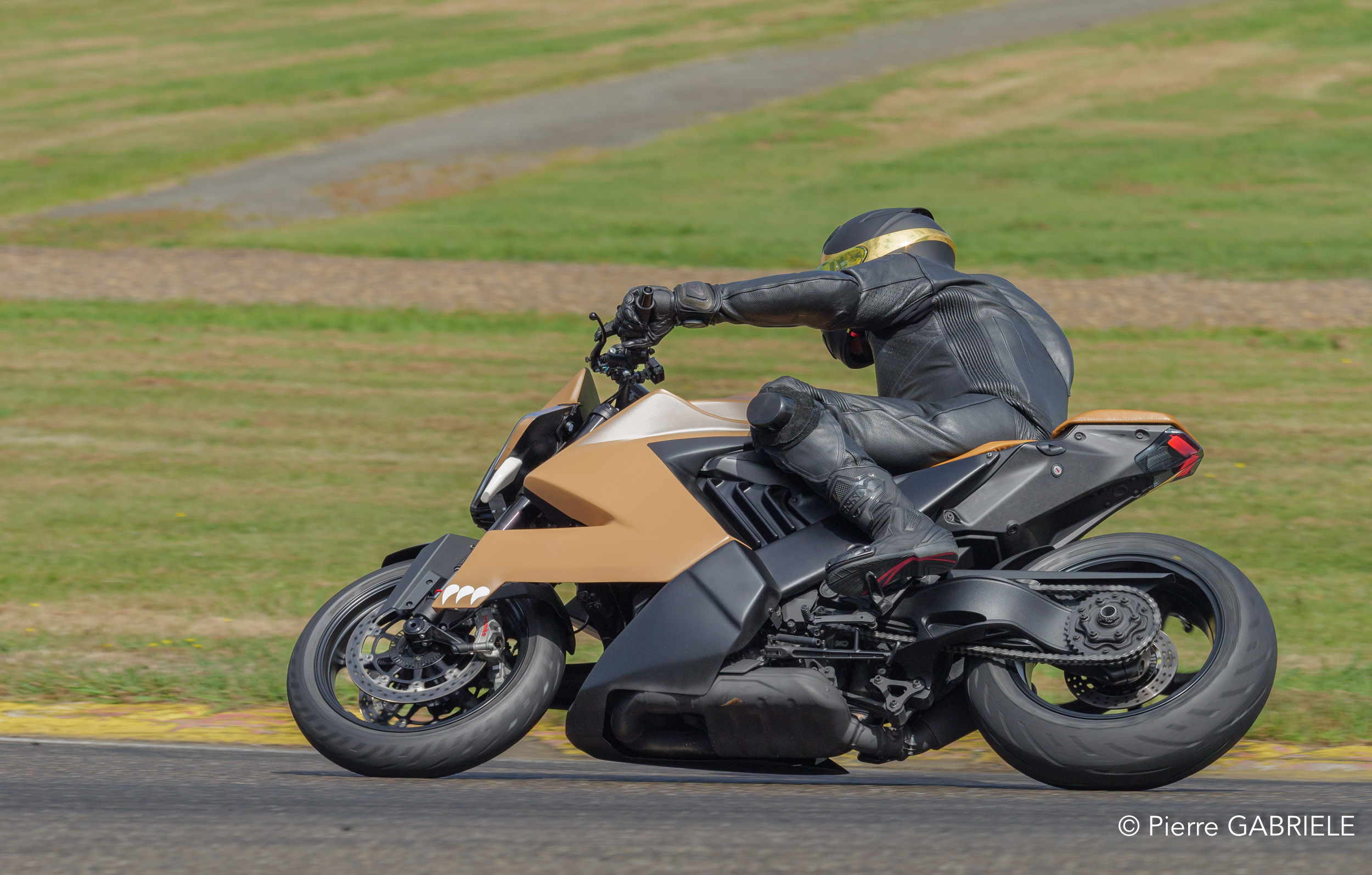 demo-pro-gh6_6202.jpg