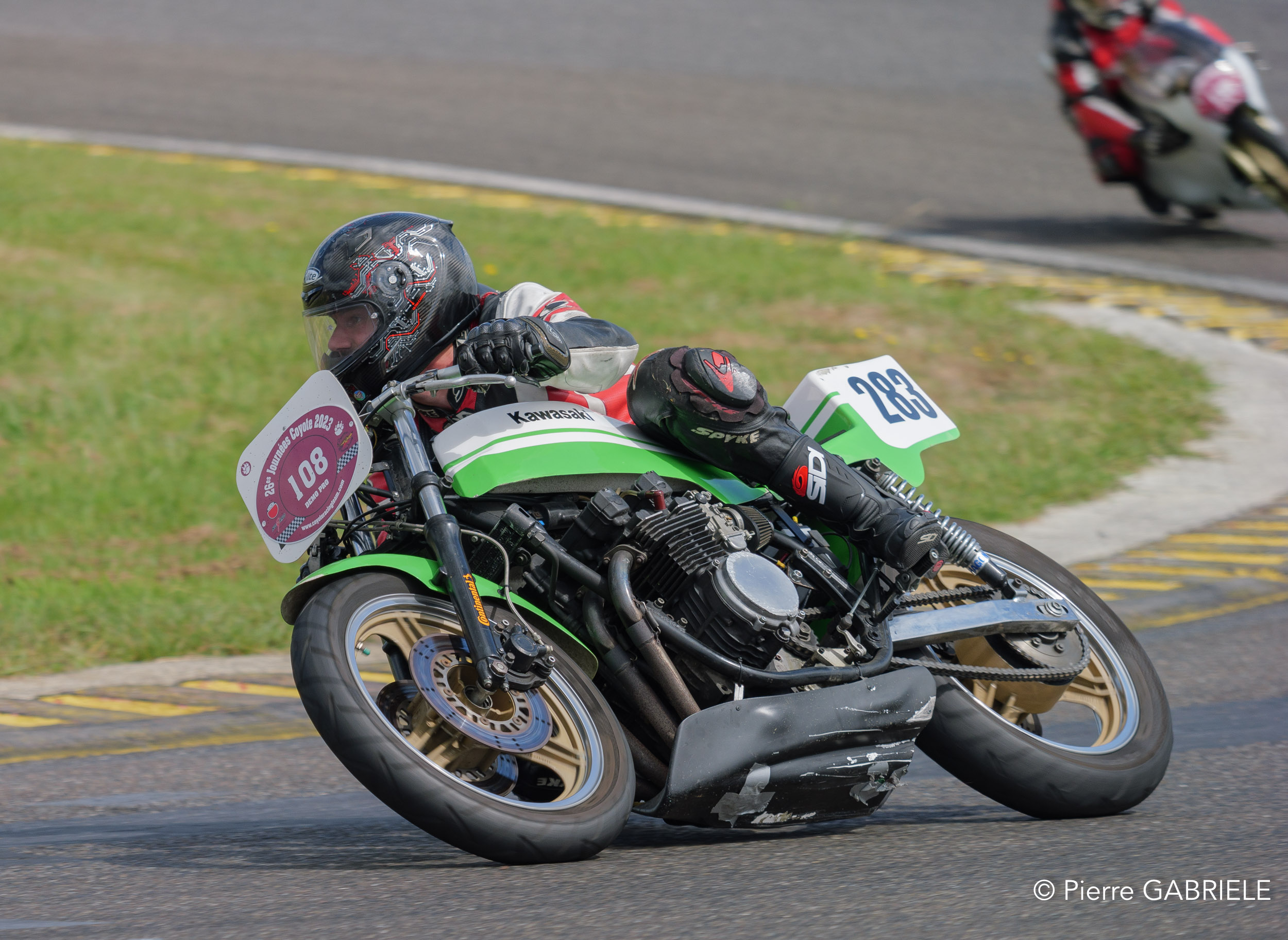demo-pro-gh6_6241.jpg