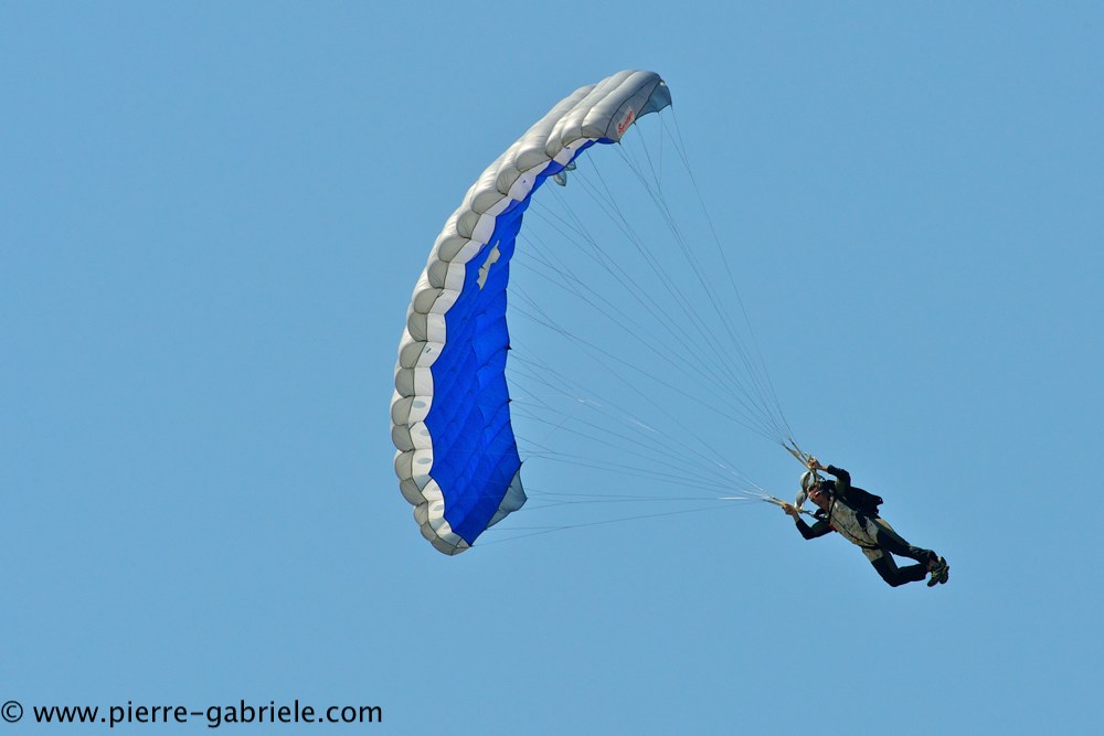 paras_2724.jpg