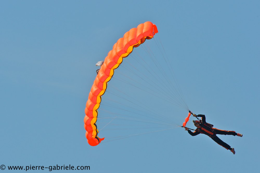 paras_2729.jpg