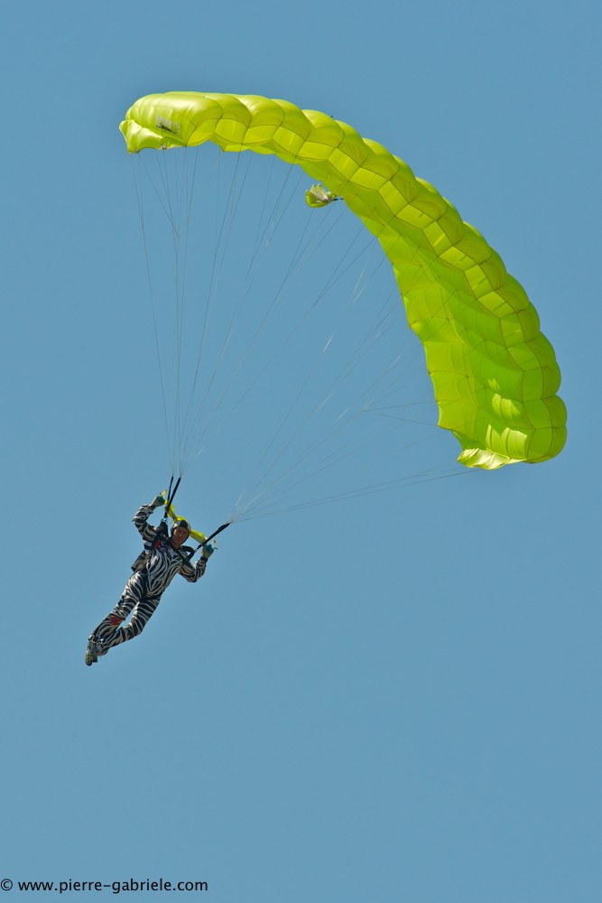paras_2736.jpg