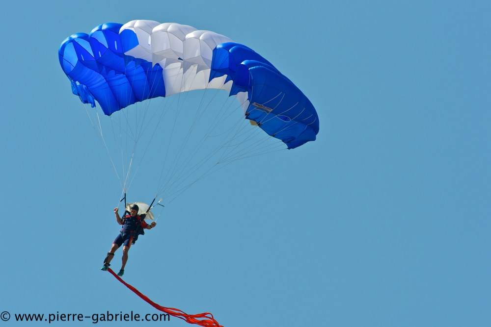 paras_2762.jpg
