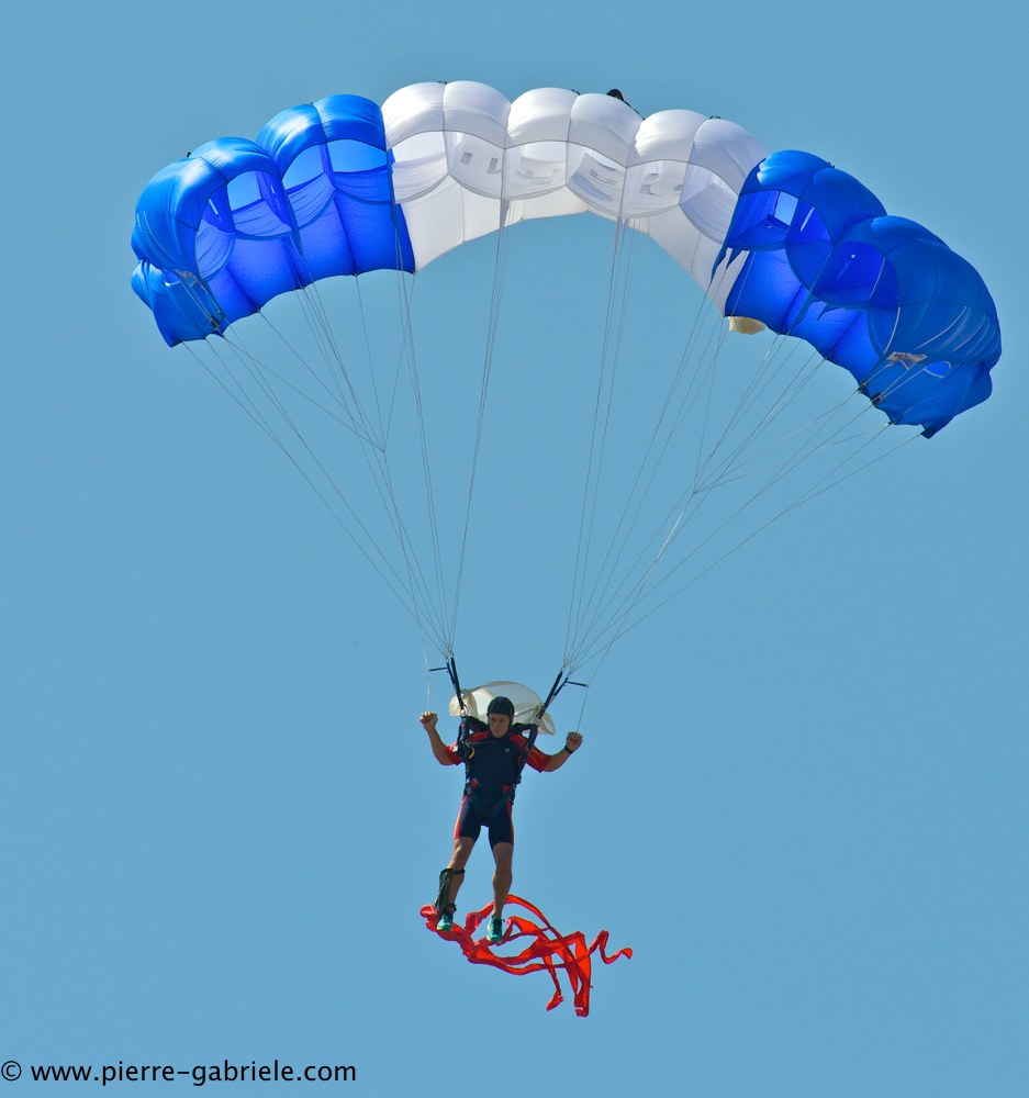 paras_2763.jpg