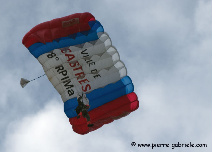 para_6717.jpg