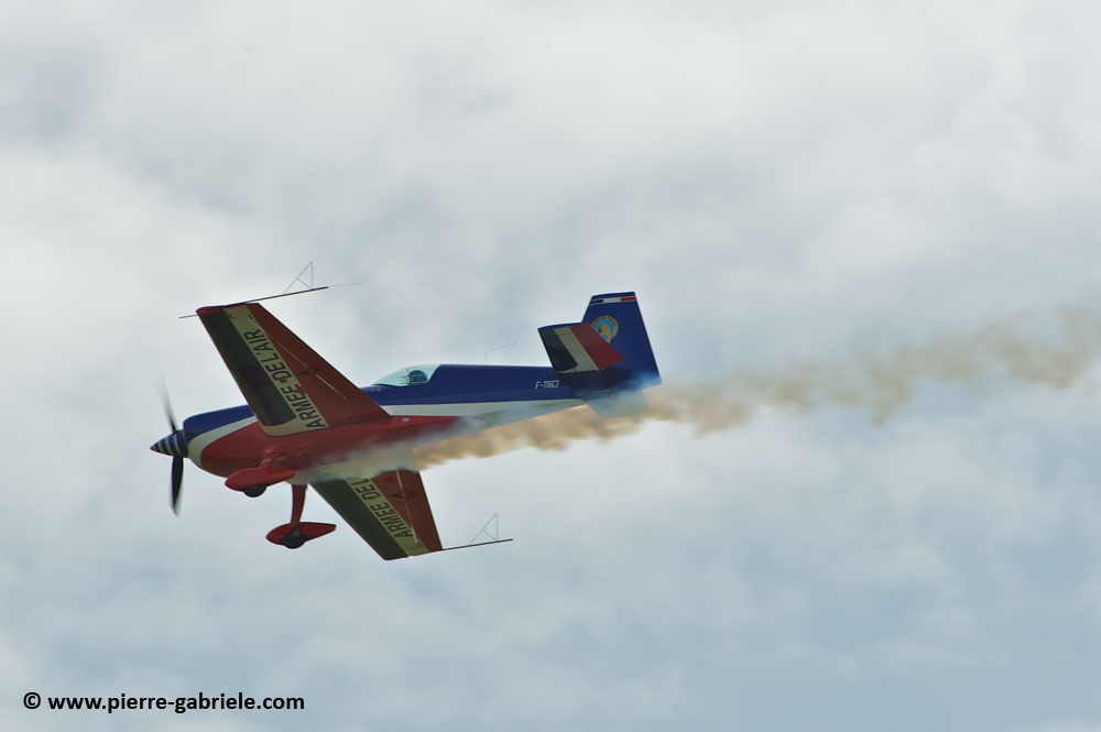 extra330_8019.jpg