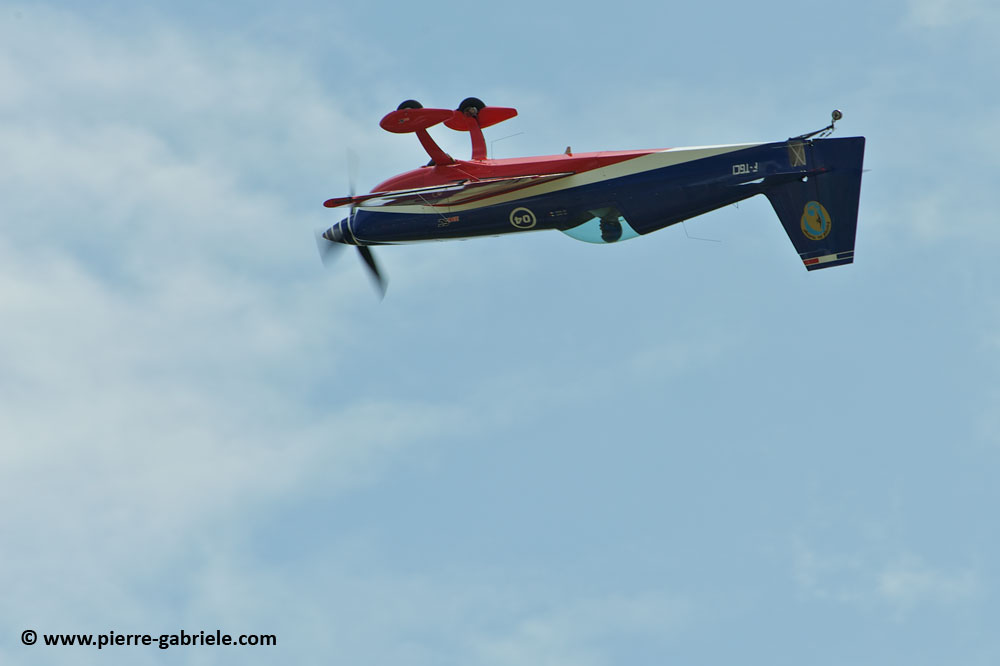 extra330_8022.jpg