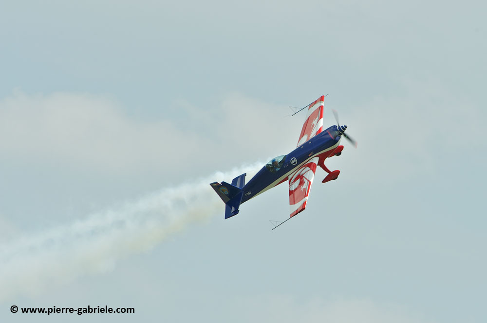 extra330_8024.jpg