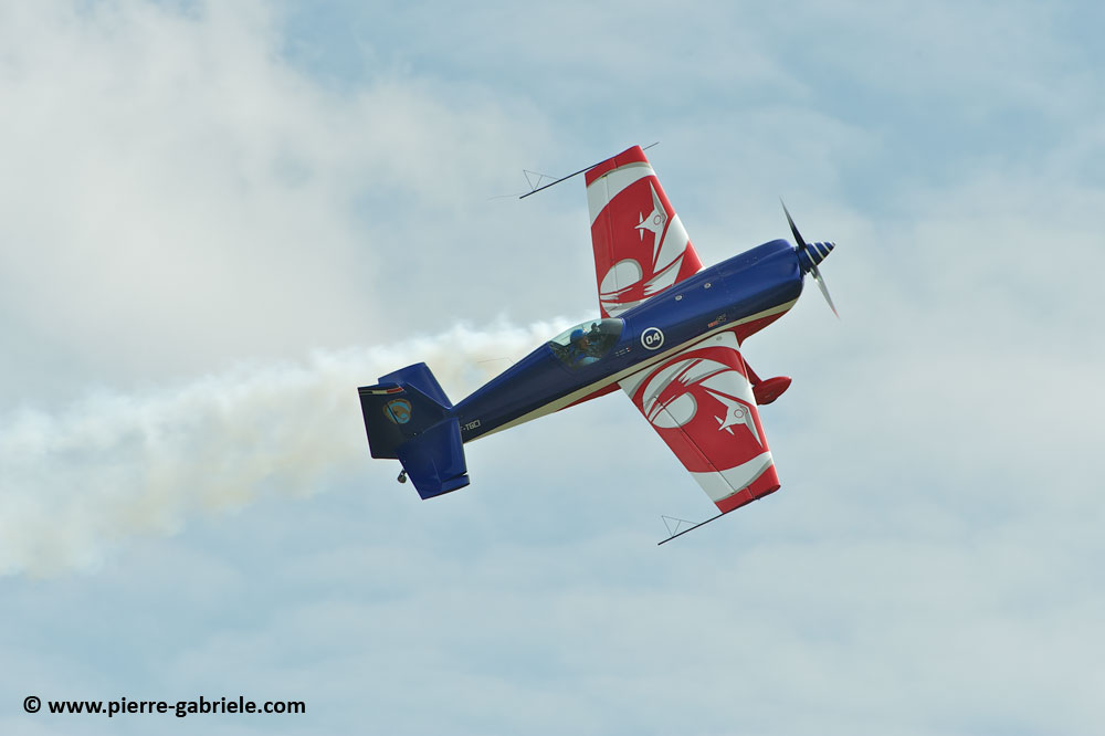 extra330_8027.jpg