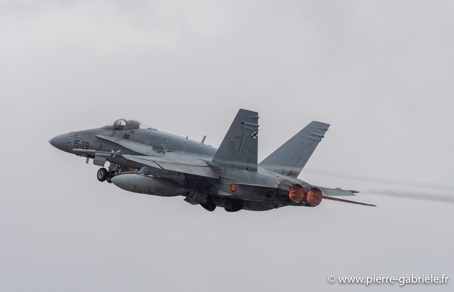 f18-g93_0357.jpg