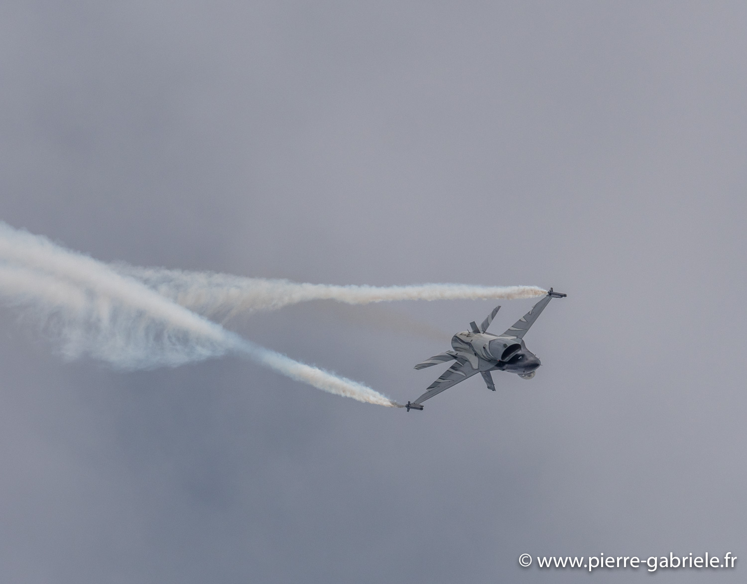 f16-belge-g93_1201.jpg