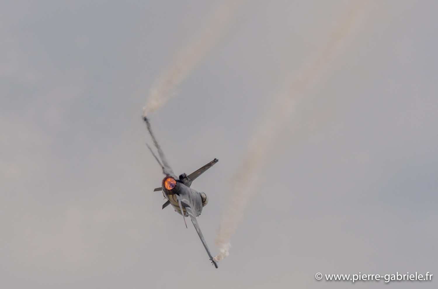 f16-belge-g93_1243.jpg