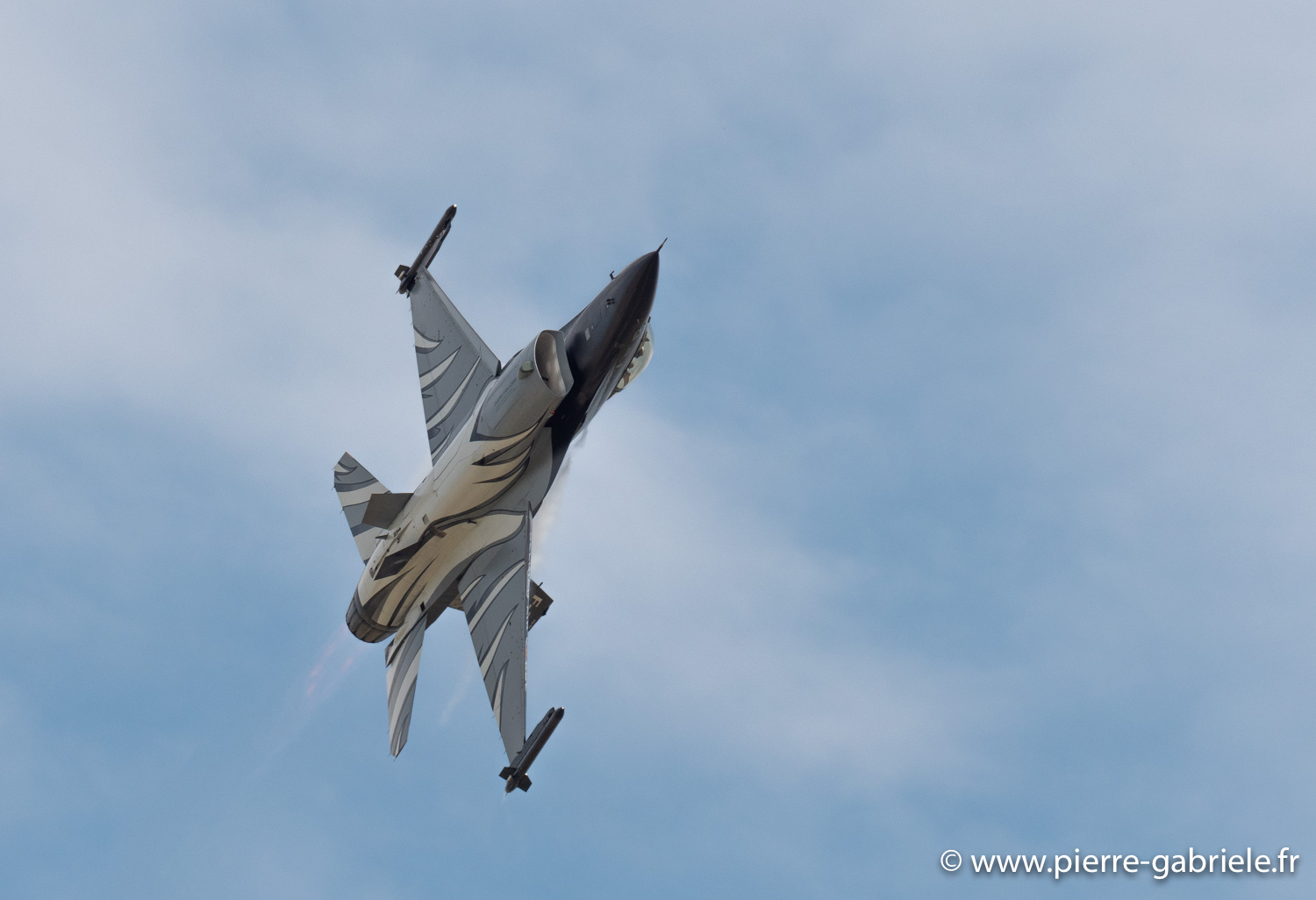 f16-g93_0689.jpg
