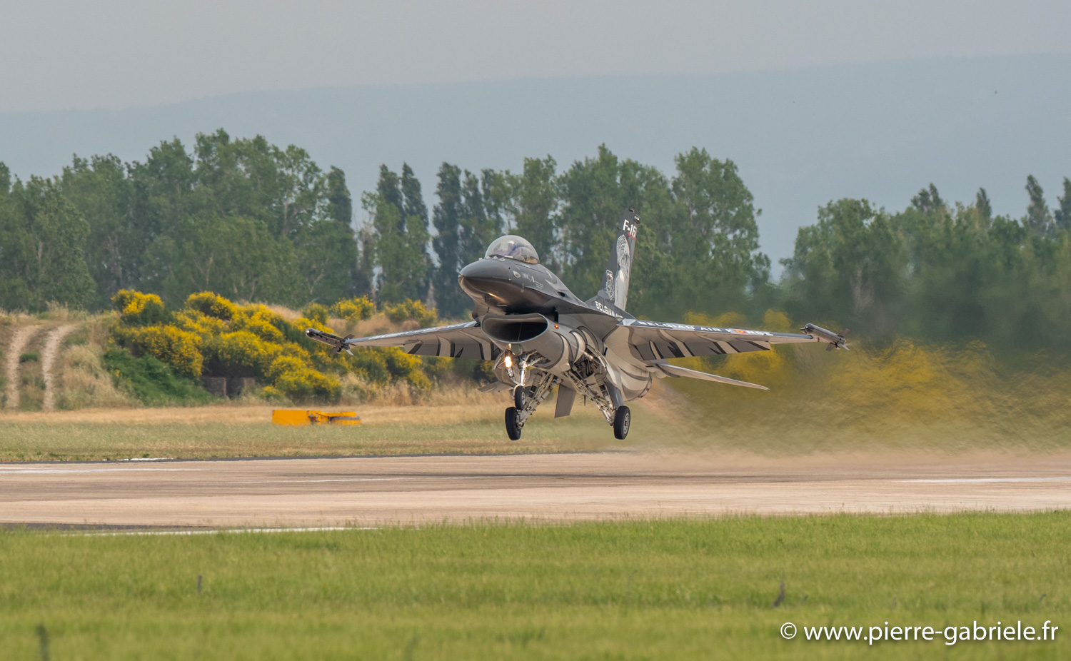 f16-g93_1026.jpg