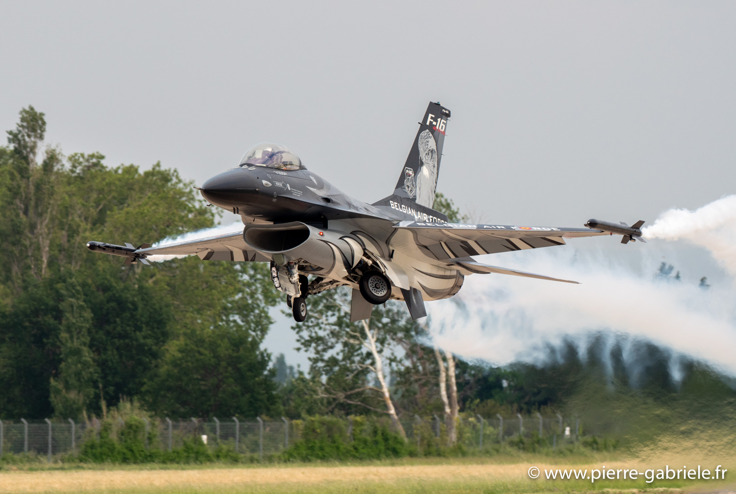 f16-g93_1029.jpg