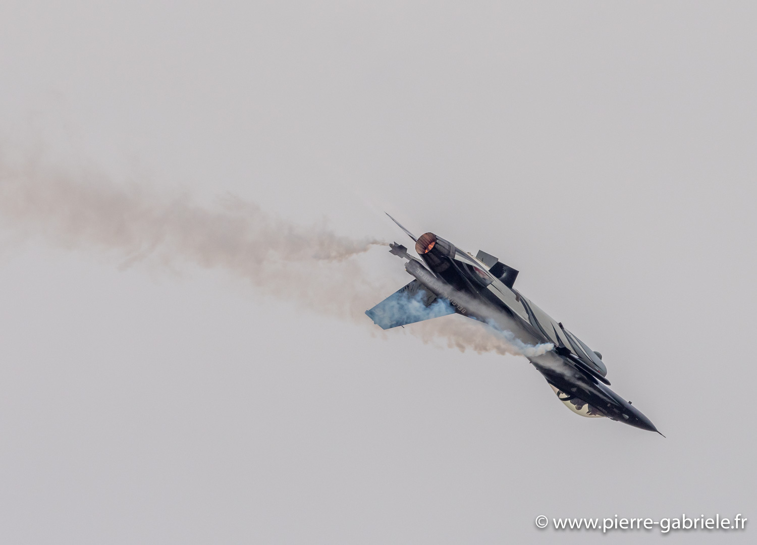 f16-g93_1050.jpg